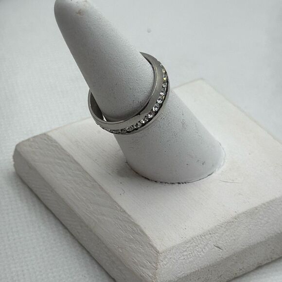 NWOT Size 13 Stainless steel with zircon eternity band - Picture 3 of 4